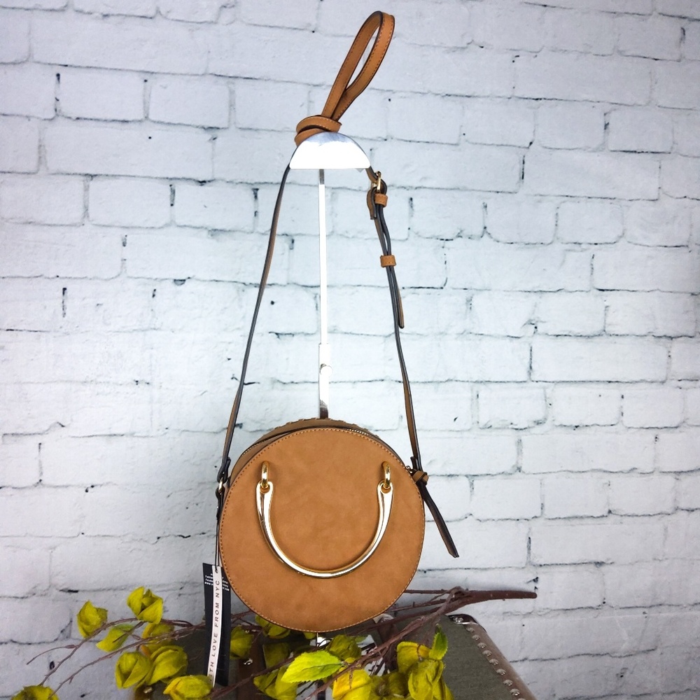 NWT Violet Ray circle cross body handbag w/studs - Picture 2 of 5
